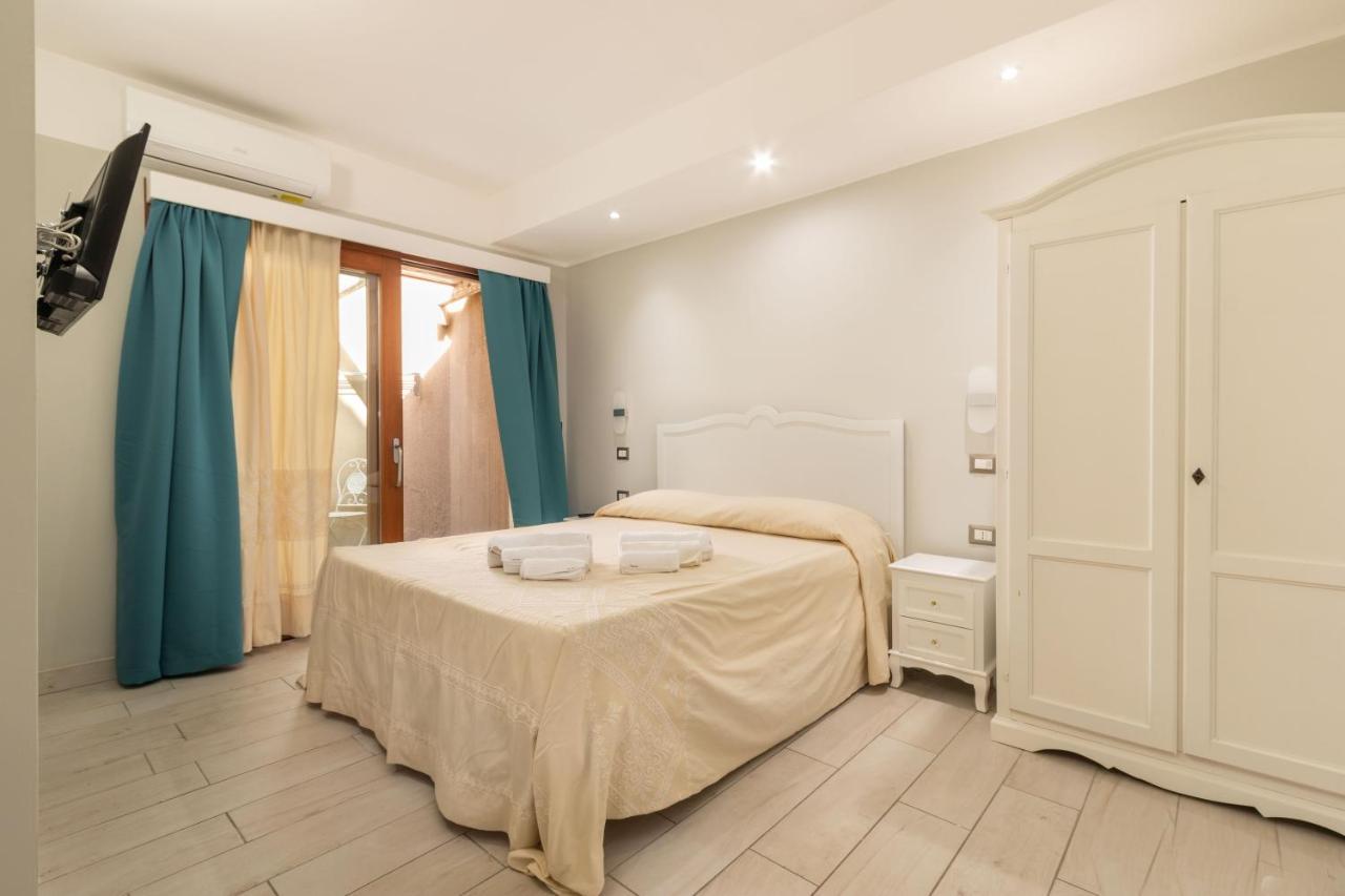 Domu Ajaju Guest House Villasimius Extérieur photo